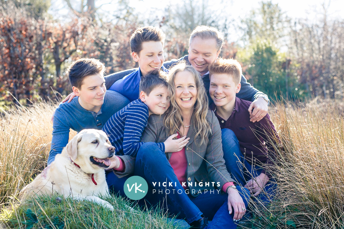 family-photo-shoot-with-teenagers
