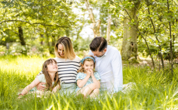 Summer outdoor family photo shoots in Surrey