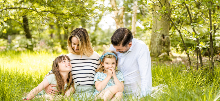 Summer outdoor family photo shoots in Surrey