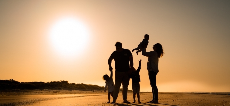 Family photo shoot on the beach | Surrey photographer